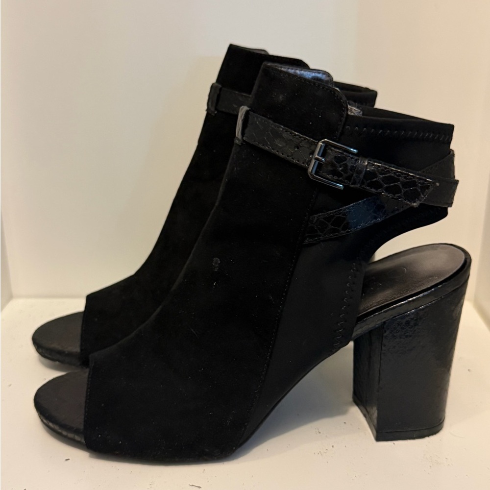 Elegant Black Women's Heeled Sandals